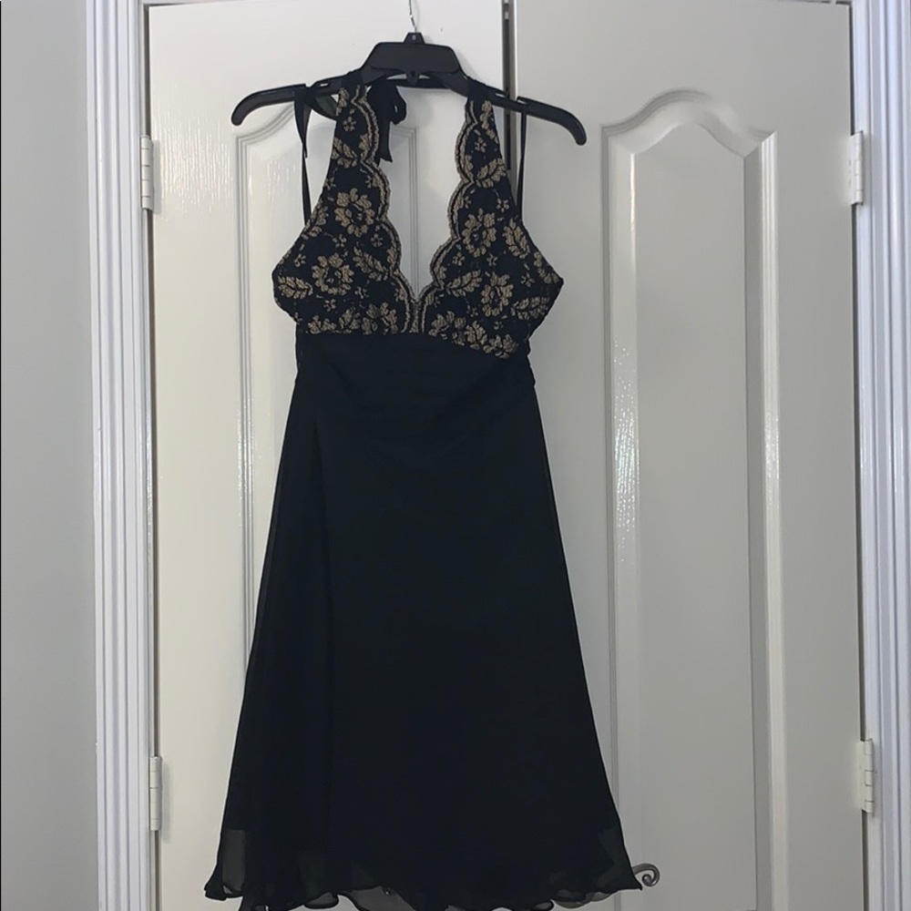 LBD HALTER STYLE